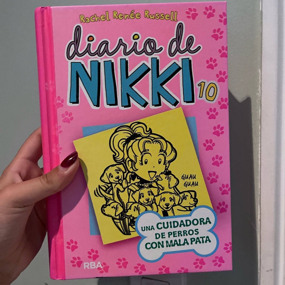 Diario de Nikki 10: una cuidadora de perros con mala pata